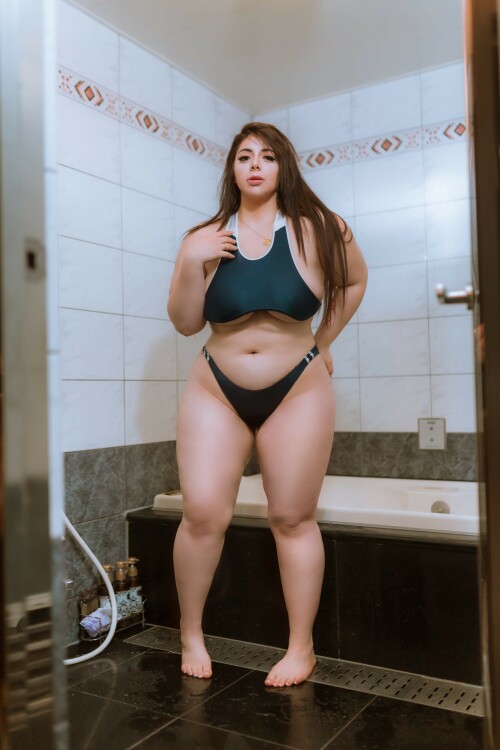 00 Blue Bikini Bath 2