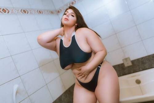 00 Blue Bikini Bath 3