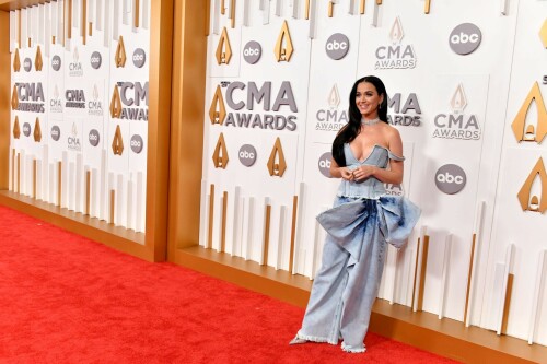 0003f526b8542bfe5ff2