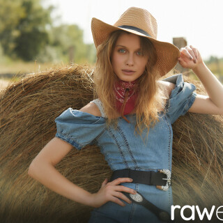 0004f588e84b1ec181c3