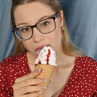 0006bb9fcf8d2cd3355c