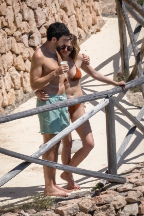 0007b60570b348958c3a