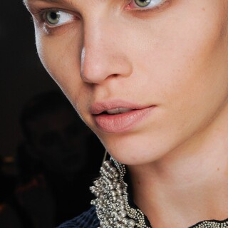 001_00570h8066f1c646042d14