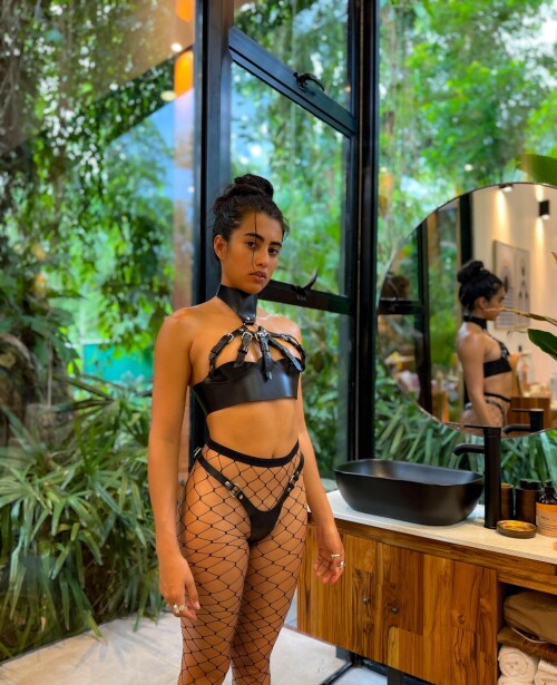 0021f3ad1b5152a941da