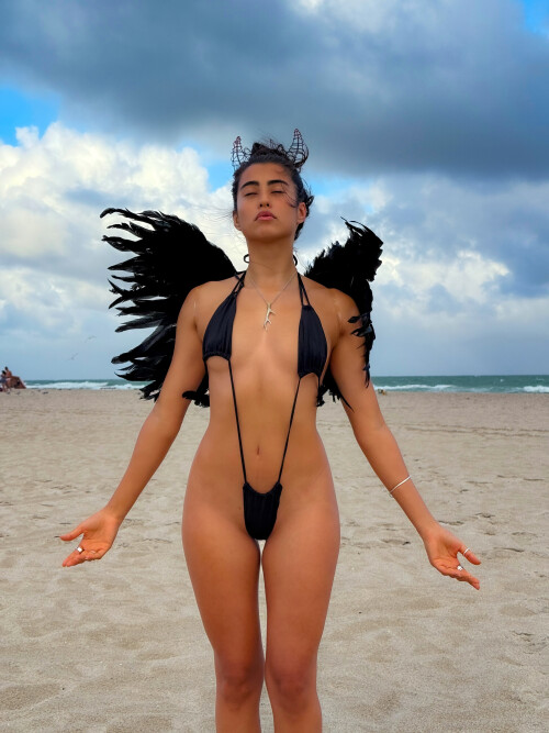 0024eb688b7c9c1d54f2