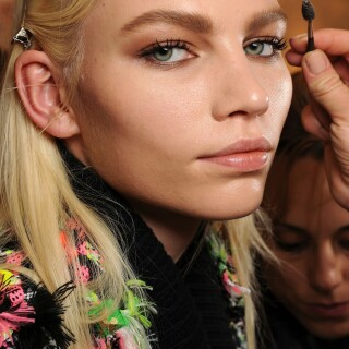 002_00110h630e5cb047487d42