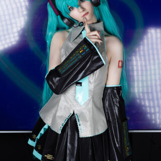 003_hatsune_miku_2024_hirariann_3622dd1ce2b3f2e282fe5a2c30cb87bc4