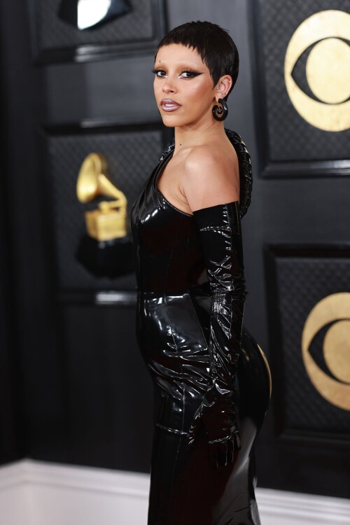 0106154901430 26 doja 27