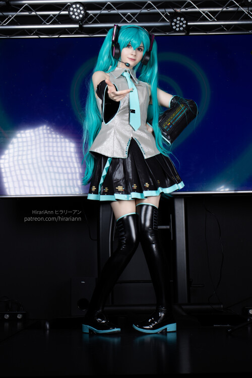 010_hatsune_miku_2024_hirariann_1073abf5feb55e960b.jpeg