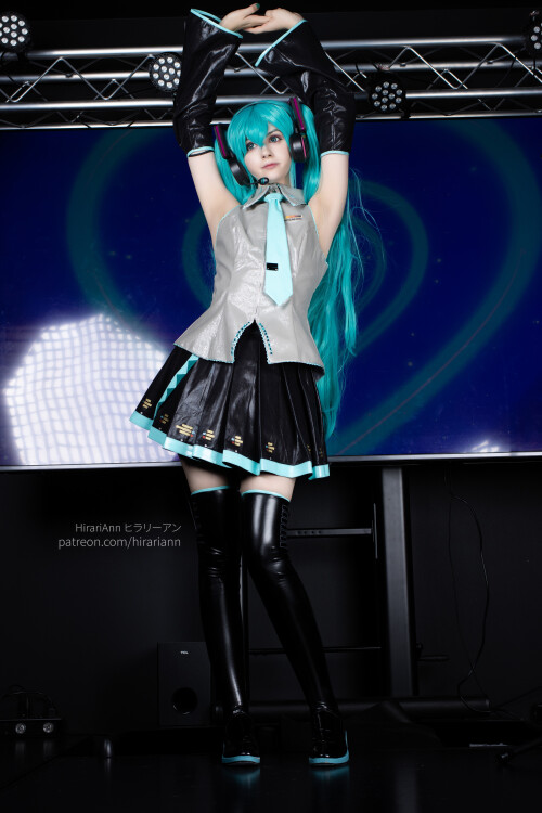 011_hatsune_miku_2024_hirariann_113c1910fcc4522767.jpeg