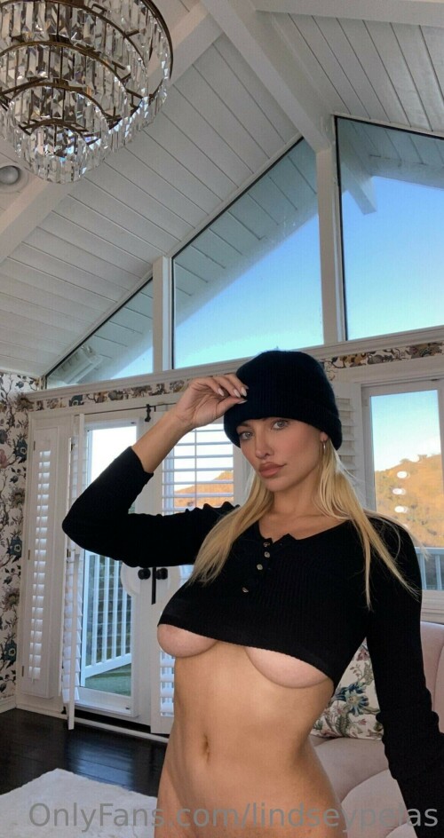 01AFB53F 64FD 48BA B078 EBA8FF5A1832