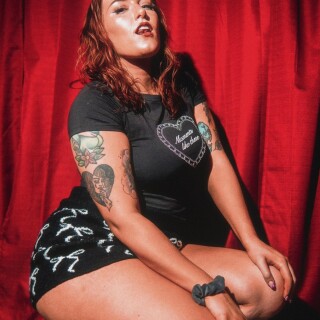 01Allie-Katch524d5a425b23e75e879f3cd8586ddb16