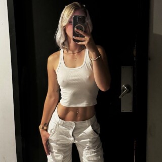 01FA33E7-959D-462D-8264-B11F058F581D1273610a2b0214bd