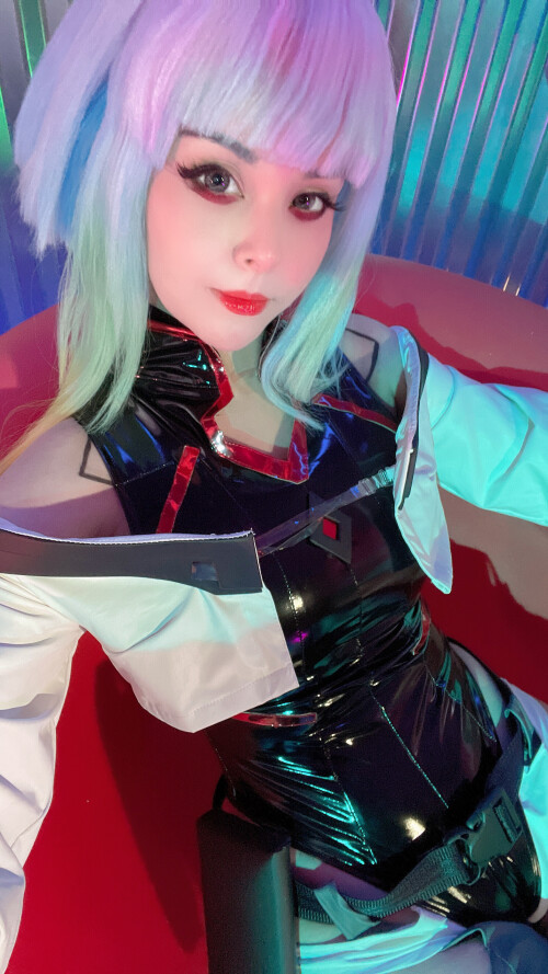 01 2022 10 Lucy Edgerunners Selfies 18e2bc9b0cd590fe8bb288cece64508e44