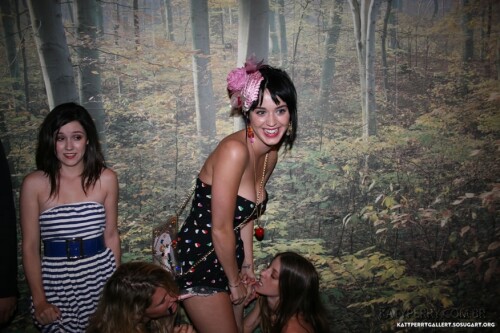 01 28952941cb14c92f17e0d6