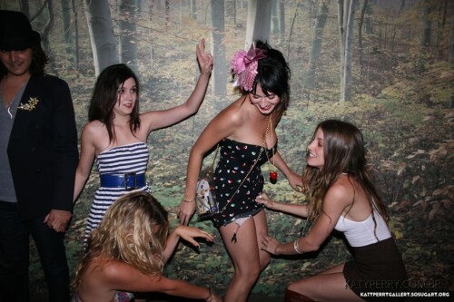 01 28962990f2bce712768a82