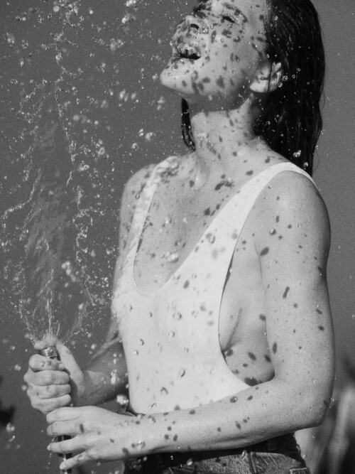 01 7 5728a5e83f06567a