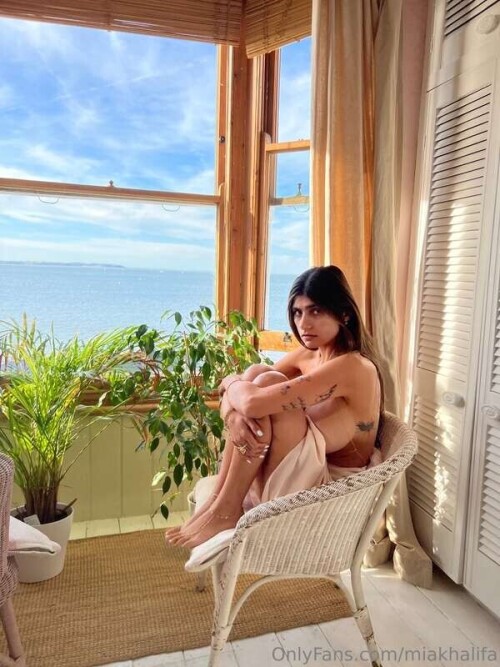 028a81946ad3b1a3f5f5b76668664601dbfe7abd736d2d4e6e7b1be3746fb6459b57a9a7547a375a