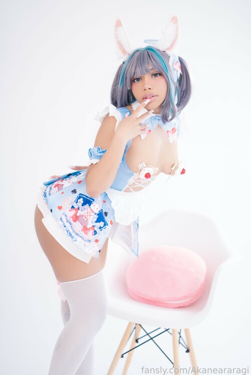 02 Alice 2daf4c529623e3070