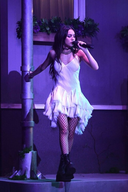 0403 64thGrammyAwards Performance 3 