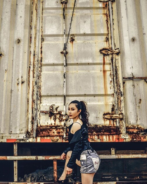 04250 001 40afd06532a849521