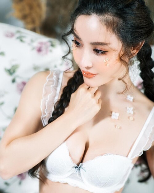 04252 11020c83d444e0a228