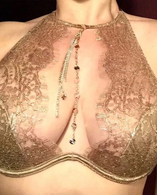 04259 8715e315feec64876