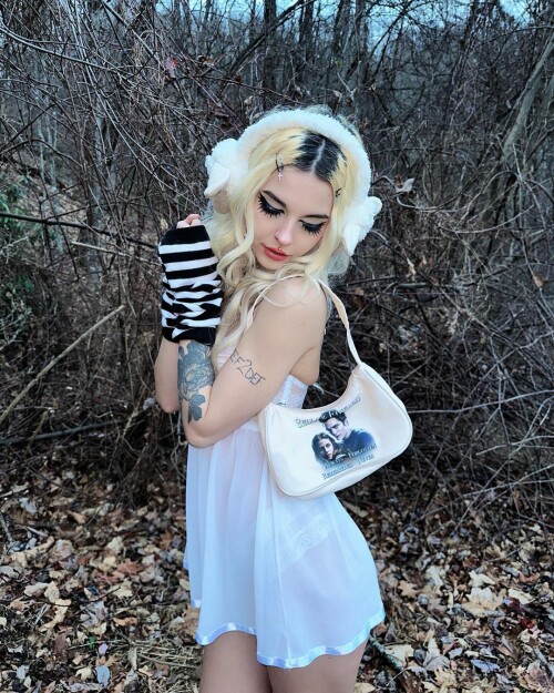 044718CF CB5B 4940 9BB2 584F2484906A