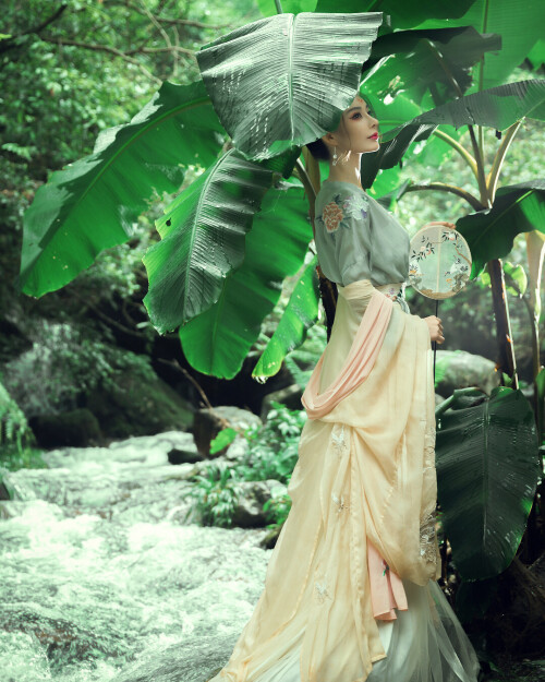 04503 1b7cd10af792a21d8