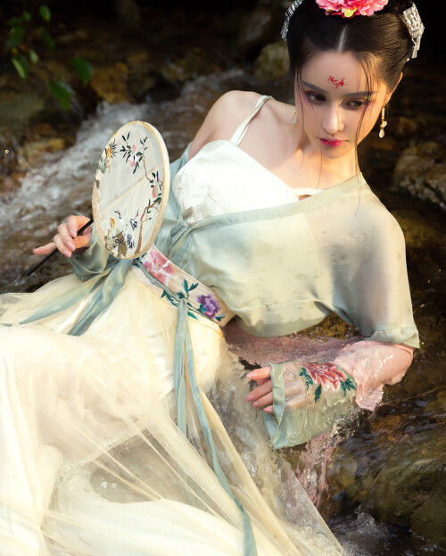 04503 43f5bd467a189b9c1