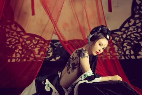 04510 4f8cea868c0e9aeca