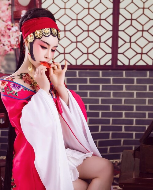 04513 11f0a2bb82397b6492