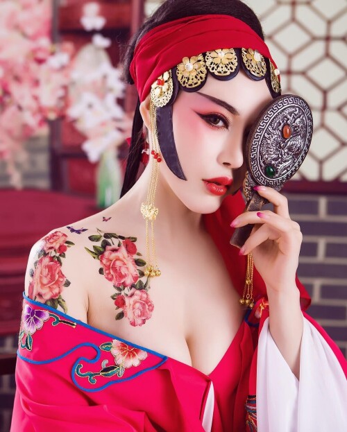 04513 172ee5aea44aa81760