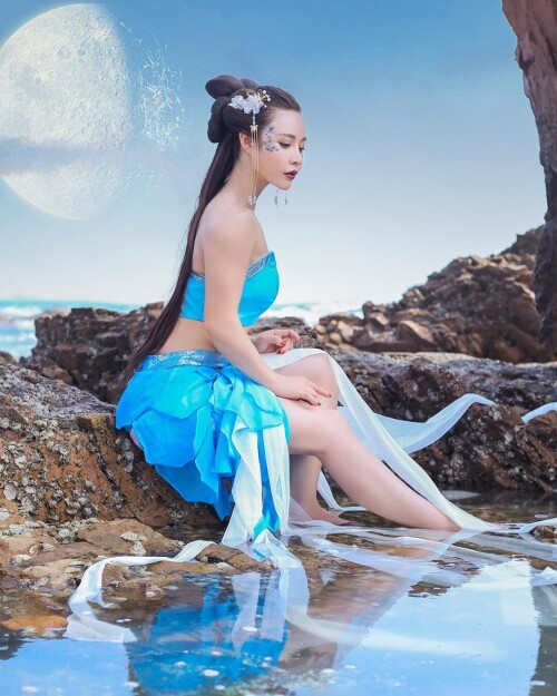 04524 86a5c590284f529f7