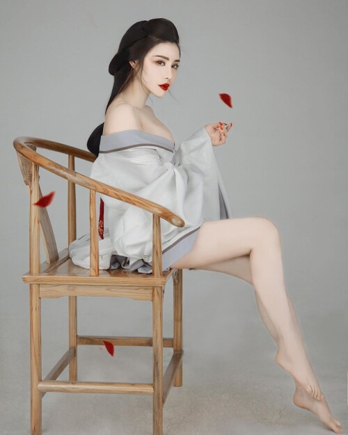 04526 2e8a3acbe96c9040c