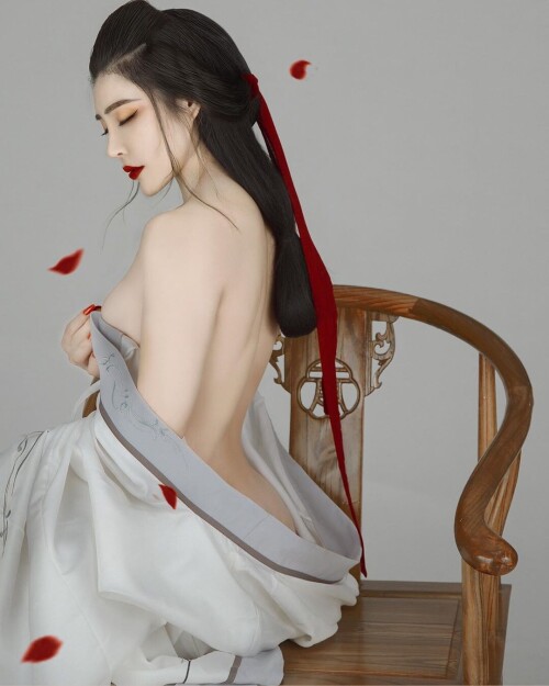 04526 73e0e636a5f15bbb7