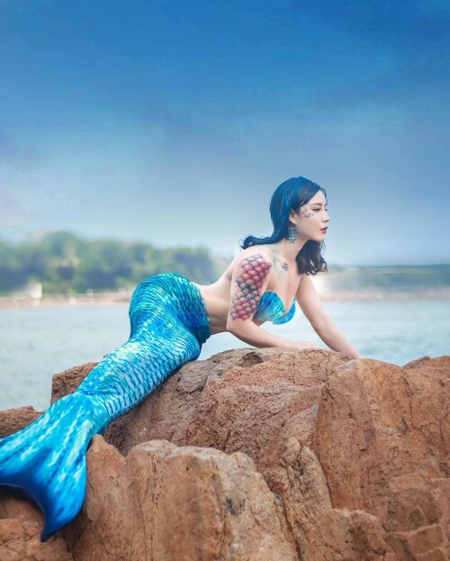 04527 49d9d07e2b56337ff