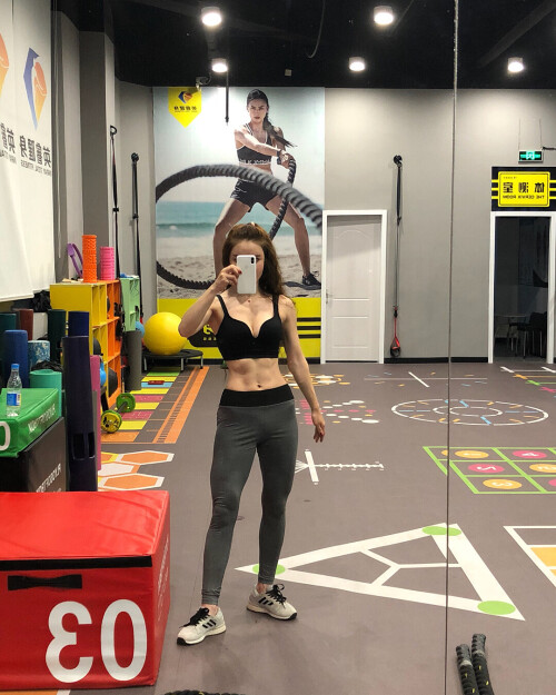 05003 22b1065efb992a678