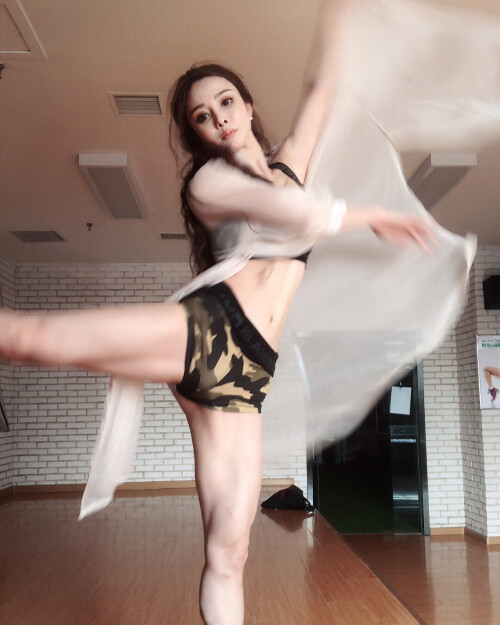 05033 38f865bab7c410859