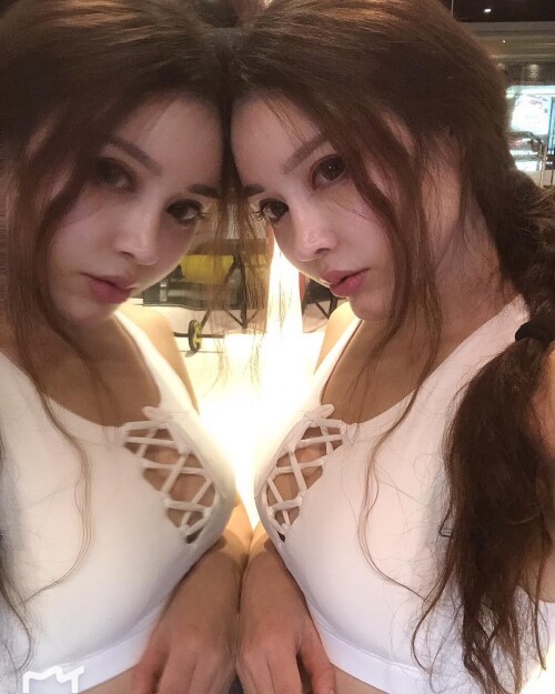 05068 85769ab239f9d4b05