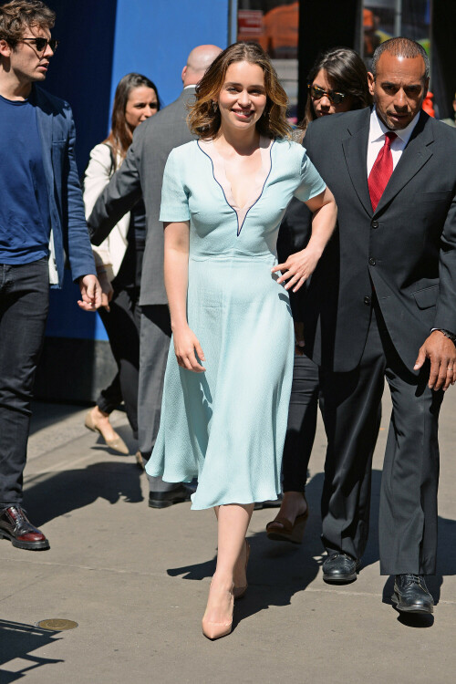 0523 goodmorningamerica outside 007