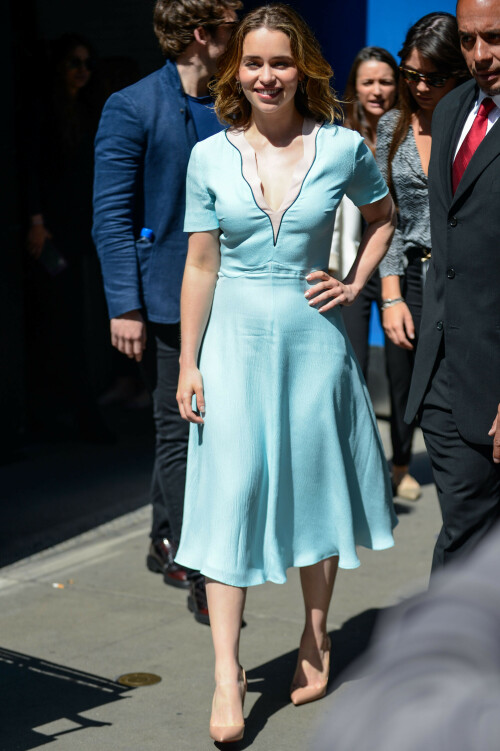 0523 goodmorningamerica outside 093