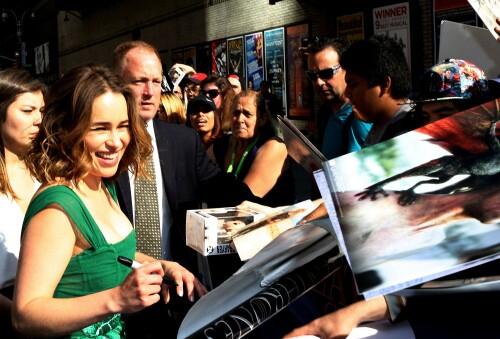 0523 lateshow outside 066