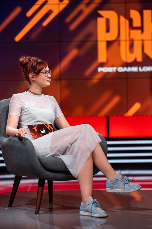 06B44102 88F0 41FF 9CC5 EA299D0CD5CA