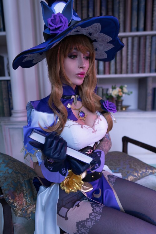 06 FOTOGRAFII NA STENE SOOBSESTVA 06 dSWjrfkBEP0