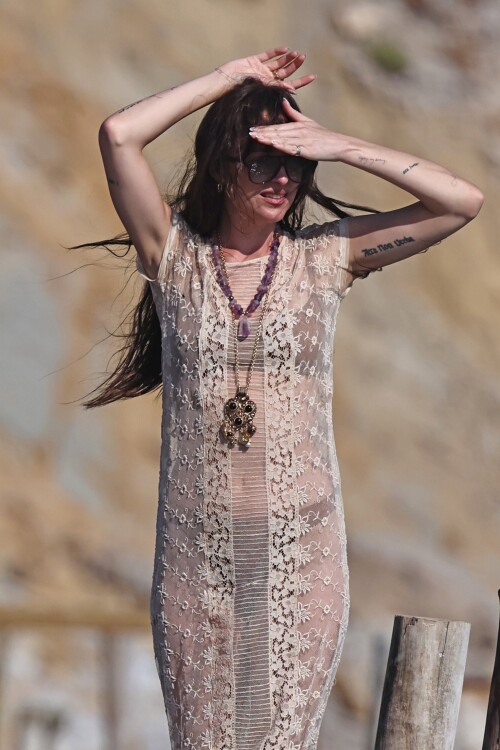 0704 Ibiza Dakota Kate 23 844c0769d76dac7d83ad66a32a3854ee