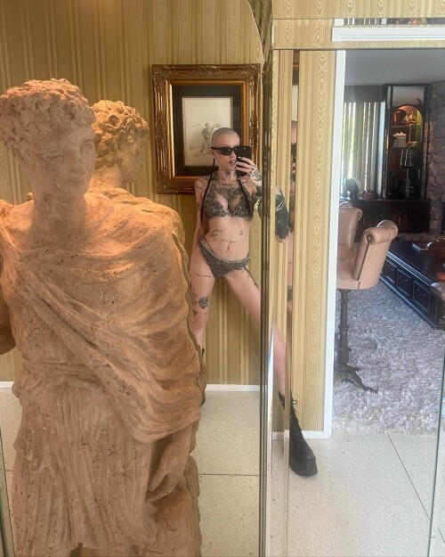 0767B423 2AD9 44F4 8B05 D3DACBACC981