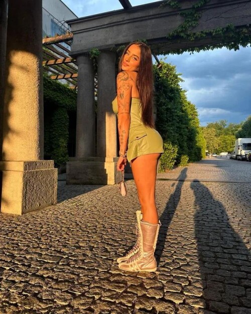 07C3FC1C D240 4CB2 8B2A D39340002955e0e638b9c7caba37