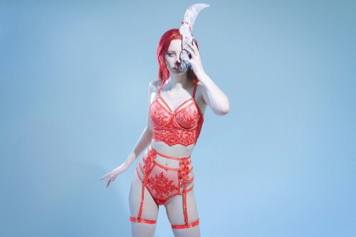 08 7CRFLaHdlTw1d1b044377bc4639