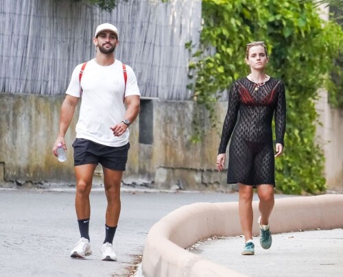 0824 SaintTropez MQ21ba327a8626468cb